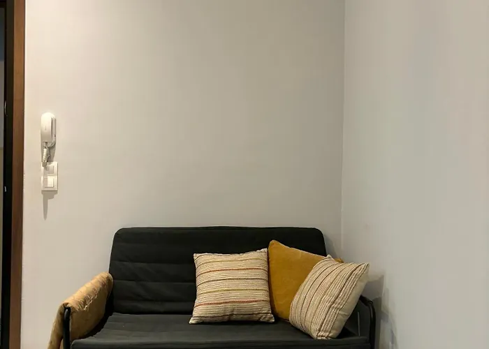 Cozy In The Center